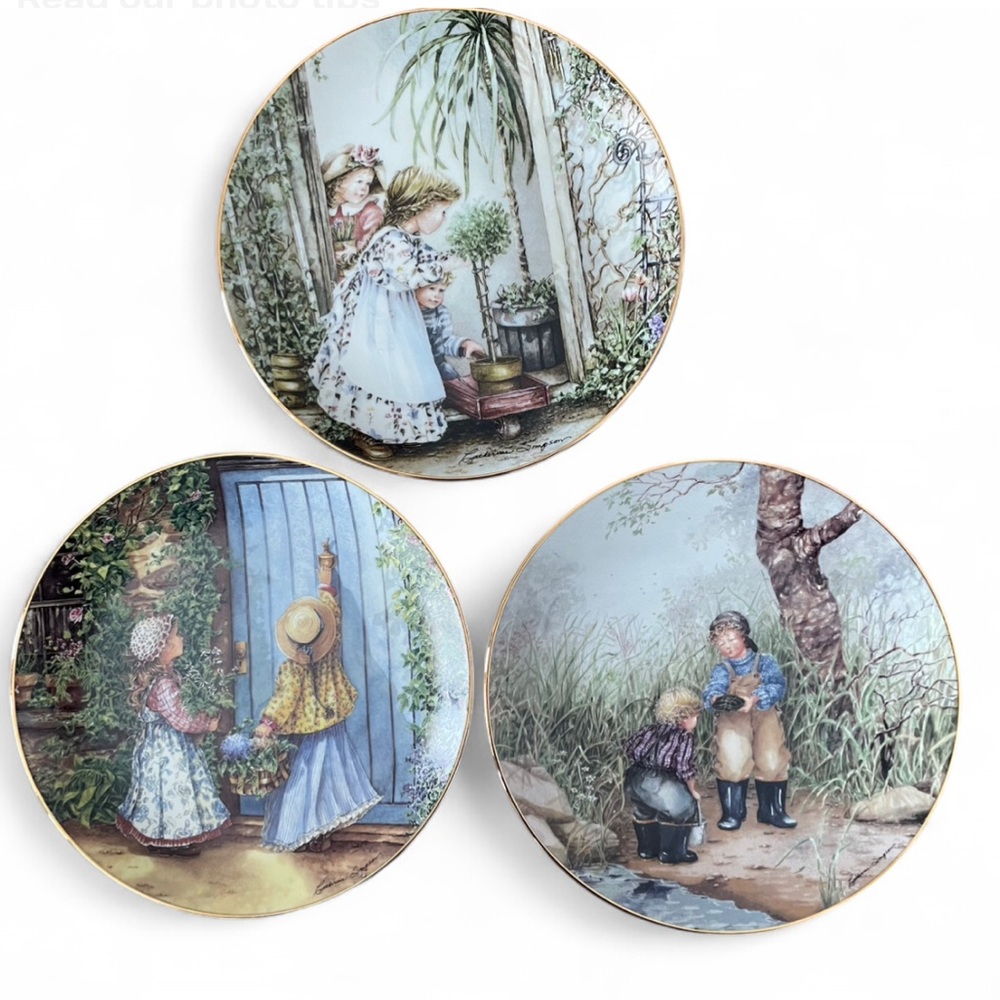 Set of 3 Catherine Simpson collectors plates Decorative Plates